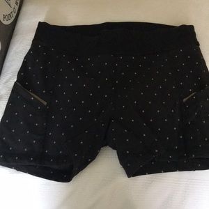 Lululemon spandex shorts